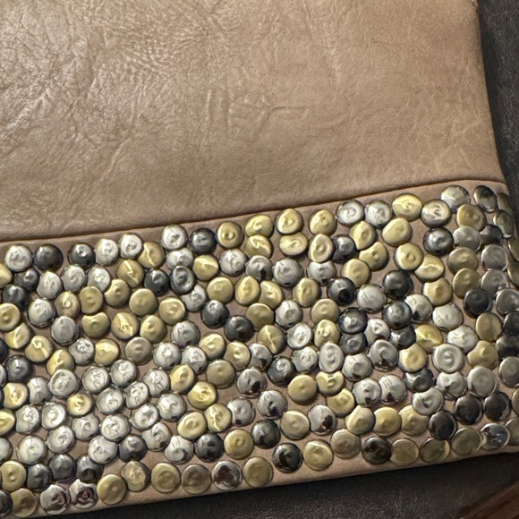 Antik Kraft Tan Clutch with Gold and Silver Accents - Picture 3 of 5